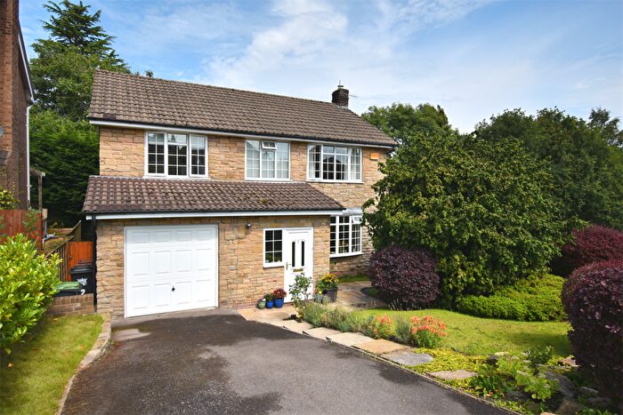 5 Bedroom Detached House For Sale In Meadowfield, Whaley Bridge, High Peak, SK23