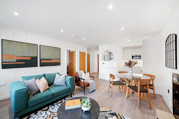 1 Bedroom Apartment To Rent In Guild Point, B5