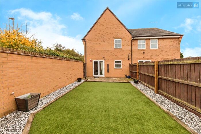 3 Bedroom Semi-Detached House For Sale In Thorneycroft Way, Crewe, Cheshire, CW1