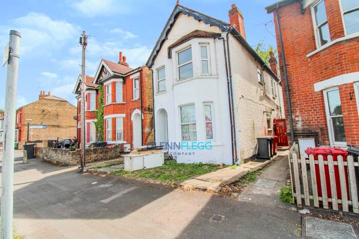 1 Bedroom Flat To Rent In Wellington Street, Slough, SL1