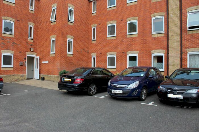 2 Bedroom Flat To Rent In Meachen Road, Colchester, Essex, CO2