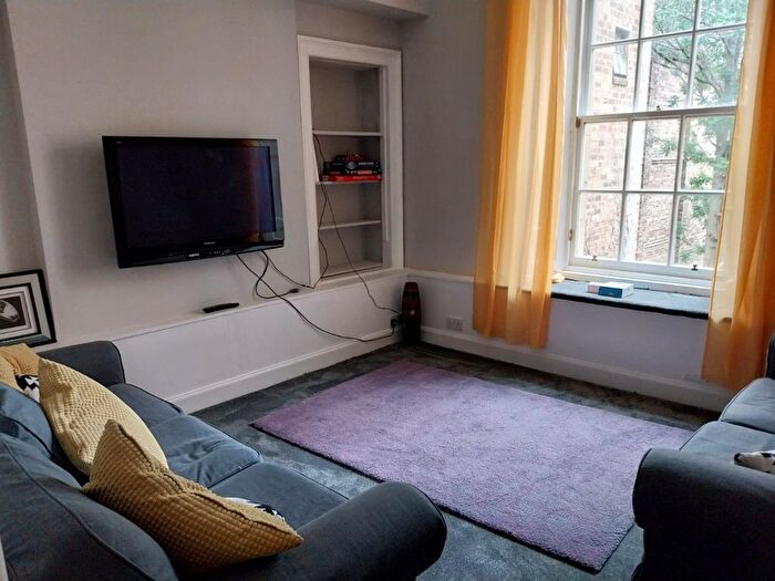 4 Bedroom Flat To Rent In Clerk Street, Edinburgh, EH8