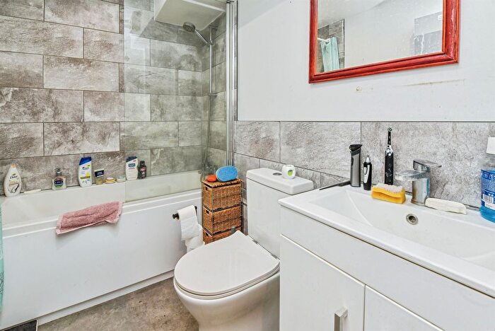 2 Bedroom Maisonette For Sale In Haynes Road, Westbury, BA13