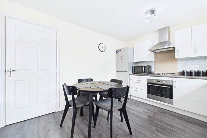 3 Bedroom End Of Terrace House For Sale In Rootes Grove, Paisley, PA3