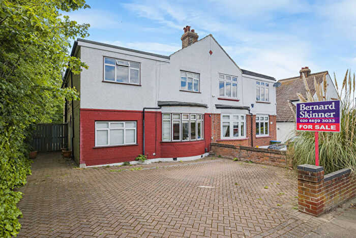 4 Bedroom Semi-Detached House For Sale In Glenesk Road, Eltham Park, SE9
