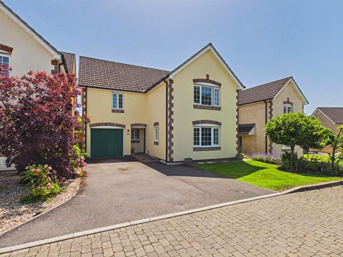 4 Bedroom Detached House For Sale In The Orchids, Chippenham, SN15