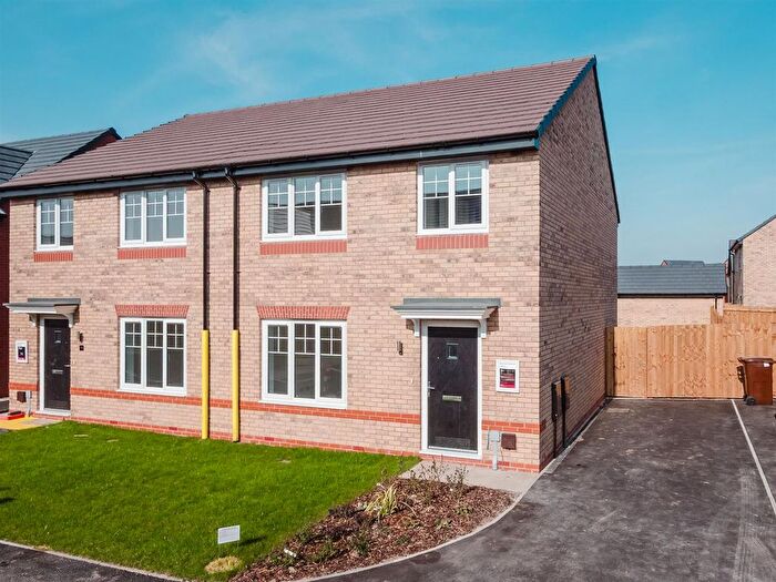 4 Bedroom Semi-Detached House To Rent In Shearer Close, Sutton, St Helens, WA9