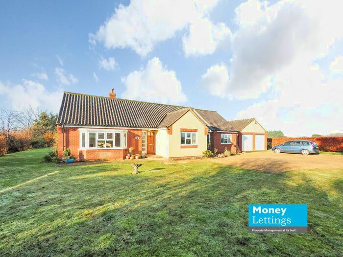 3 Bedroom Detached Bungalow To Rent In Traice Road, Fundenhall, Norwich NR16