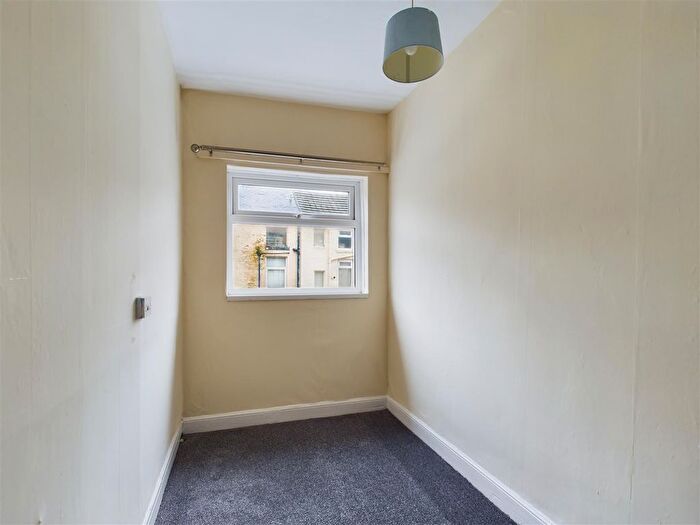 3 Bedroom Terraced House For Sale In Nelson Street, Scarborough, YO12