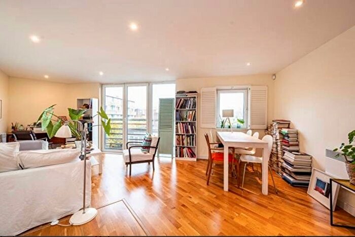 1 Bedroom Apartment To Rent In Island Apartments, Basire Street, London, N1