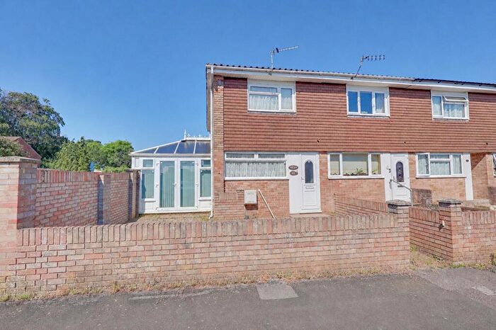 2 Bedroom End Of Terrace House For Sale In Ticonderoga Gardens, Woolston, SO19