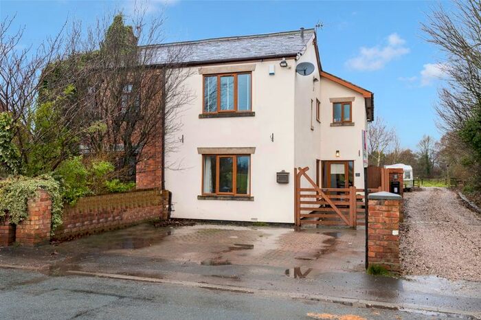 4 Bedroom Semi-Detached House For Sale In Smithy Lane, Scarisbrick, Ormskirk L40