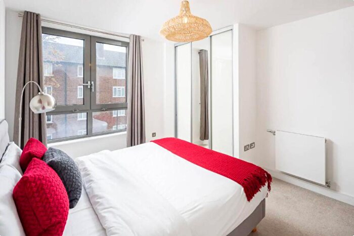 2 Bedroom Flat To Rent In Silwood Street, Rotherhithe, London, SE16