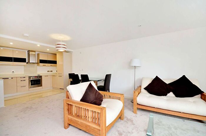 2 Bedroom Flat To Rent In Alexandra Terrace, Guildford, GU1