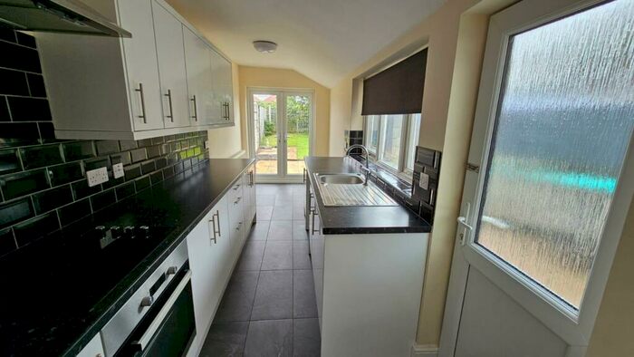 2 Bedroom End Of Terrace House To Rent In Somersall Street, Mansfield, NG19