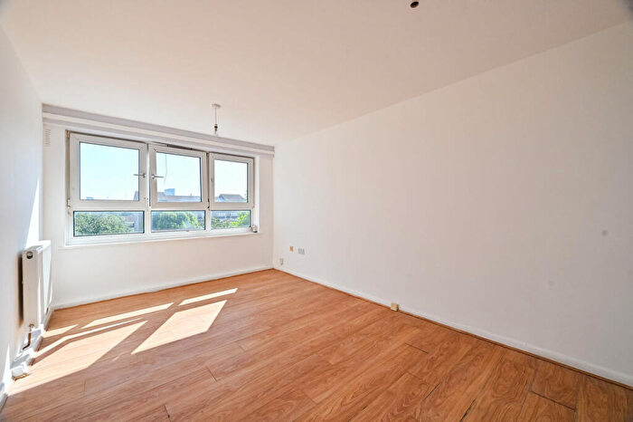 1 Bedroom Flat To Rent In Heylyn Square, Bow, London, E3