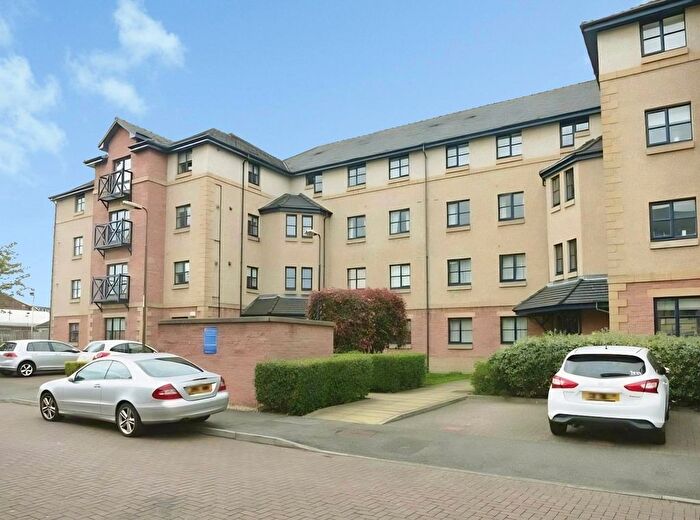 2 Bedroom Flat To Rent In Russell Gardens, Edinburgh, EH12
