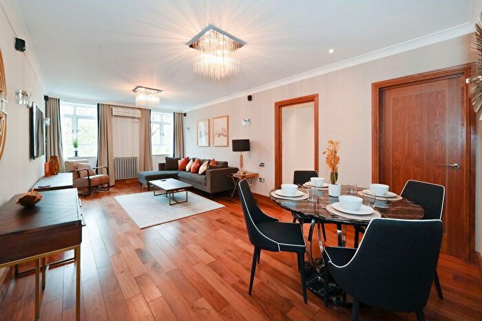 3 Bedroom Flat To Rent In Barrie House, Lancaster Gate, W2