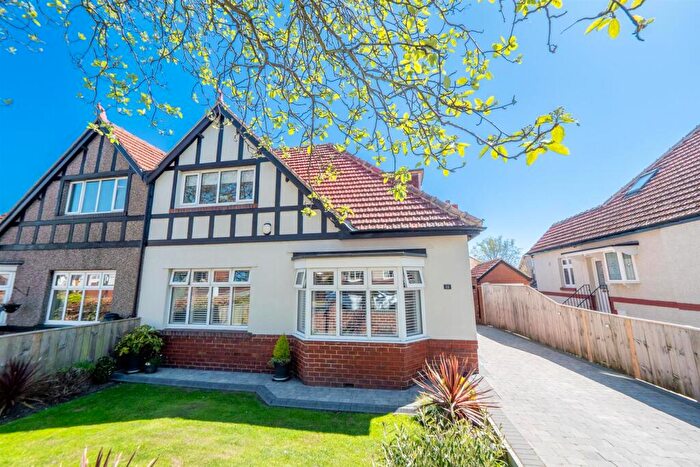 4 Bedroom Semi-Detached Bungalow For Sale In Park Avenue, Seaburn, Sunderland, SR6