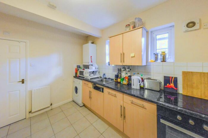 1 Bedroom Flat To Rent In Arthur Road, AL1