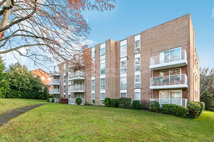 1 Bedroom Flat To Rent In St. Winifreds Road, Bournemouth, BH2