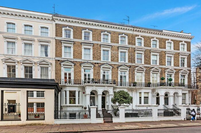 1 Bedroom Flat To Rent In Redcliffe Gardens, London, SW10