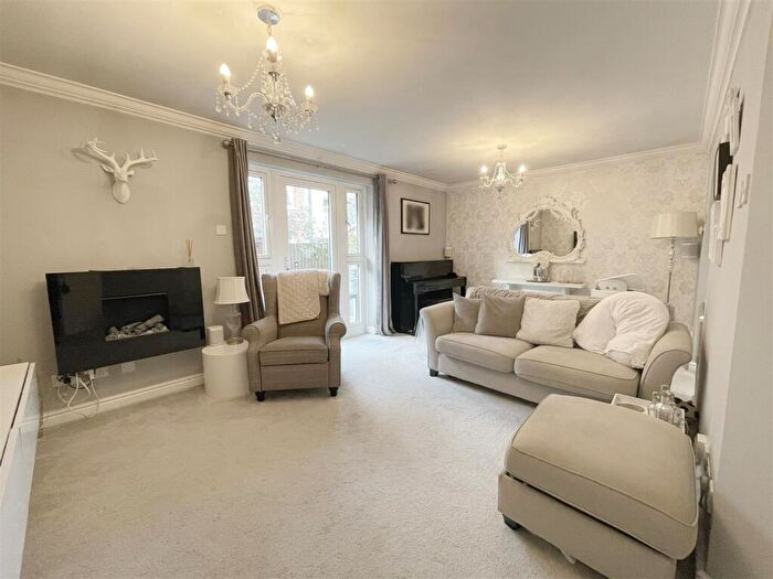 2 Bedroom Apartment To Rent In Symphony Court, Birmingham, B16