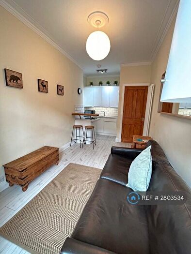 1 Bedroom Flat To Rent In Crathie Drive, Glasgow, G11