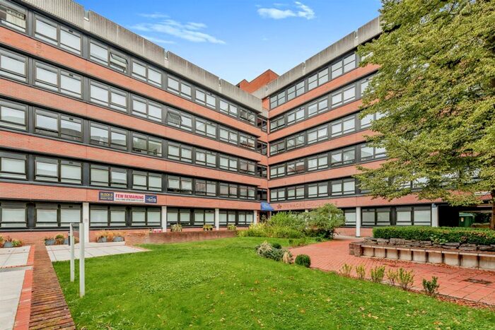 1 Bedroom Flat For Sale In Wood Street, East Grinstead, RH19