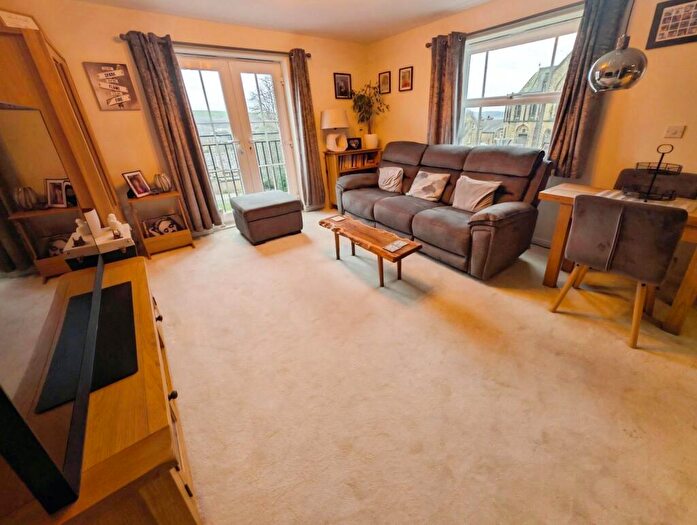 3 Bedroom Apartment For Sale In Bishopdale Court, Halifax, West Yorkshire, HX1