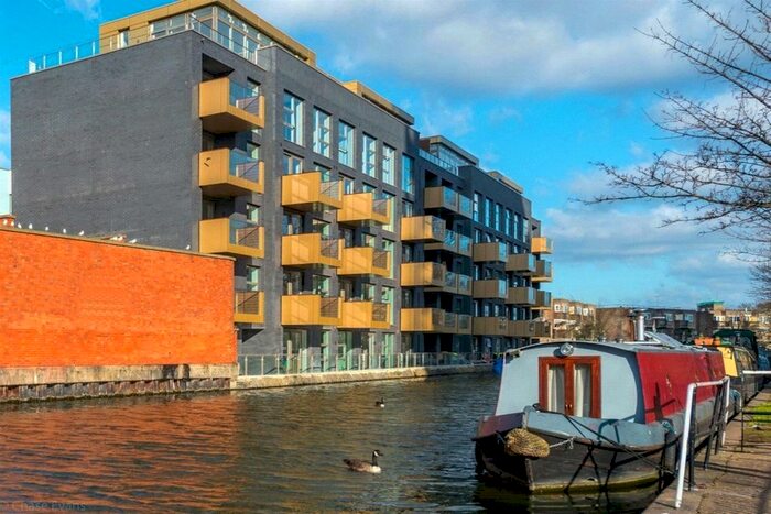 1 Bedroom Flat To Rent In Waterfront Apartments, Amberly Road, London, W9