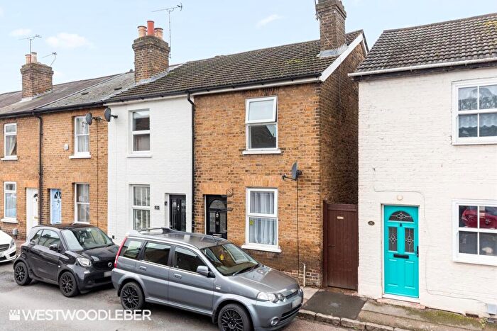 3 Bedroom End Of Terrace House For Sale In North Road, Hoddesdon, EN11