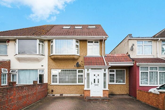 5 Bedroom Semi-Detached House For Sale In Hayes, UB3