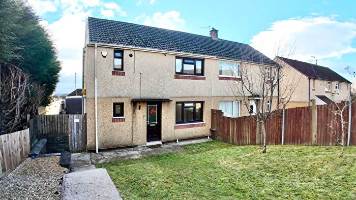 3 Bedroom Semi-Detached House For Sale In Claerwen, Gelligaer, CF82