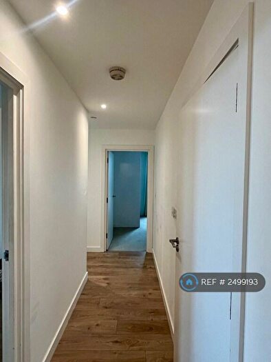3 Bedroom Flat To Rent In Rotherhithe New Road, London, SE16
