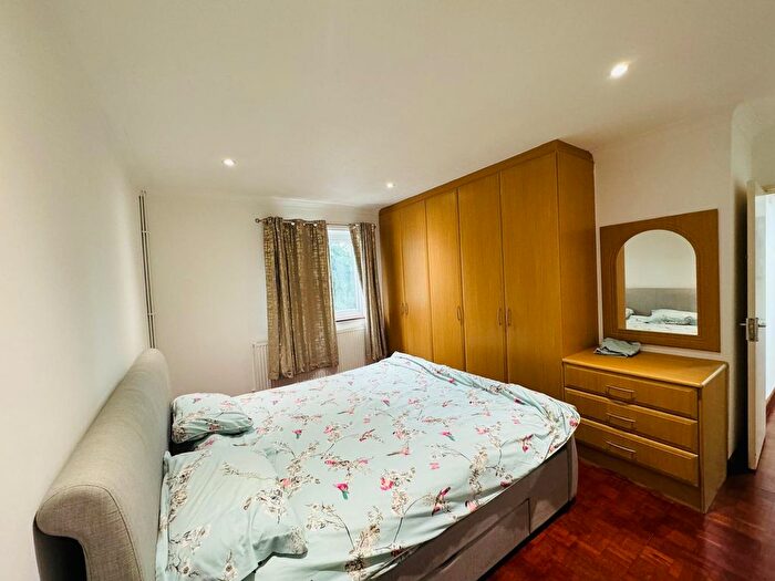 3 Bedroom Flat To Rent In Gooden Court, Harrow, HA1