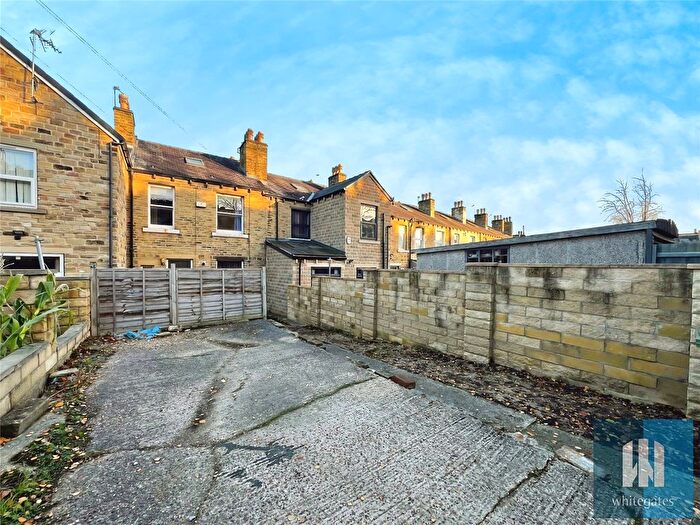 3 Bedroom Terraced House For Sale In Norman Road, Birkby, Huddersfield, HD2