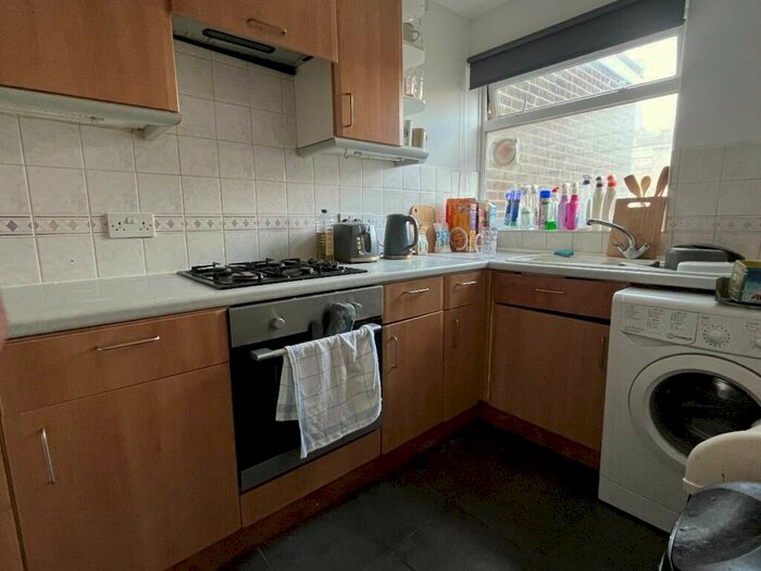 4 Bedroom Terraced House To Rent In Kemsing Gardens, CT2