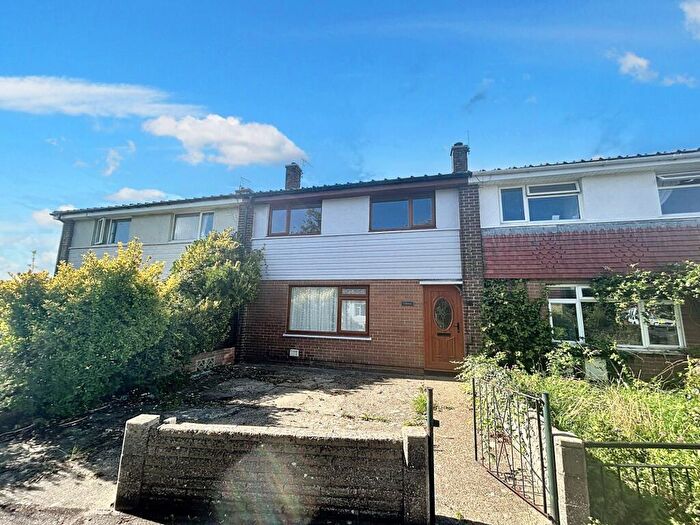 3 Bedroom House To Rent In Seaway Crescent, Southsea, PO4