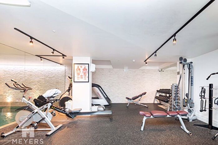 1 Bedroom Flat For Sale In Exton Gardens, , Knyveton Road, BH1