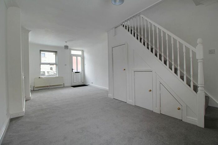 2 Bedroom Terraced House To Rent In Waldeck Street, Reading, RG1