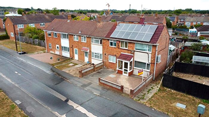 3 Bedroom End Terrace House For Sale In Allen Field, Ashford, TN23