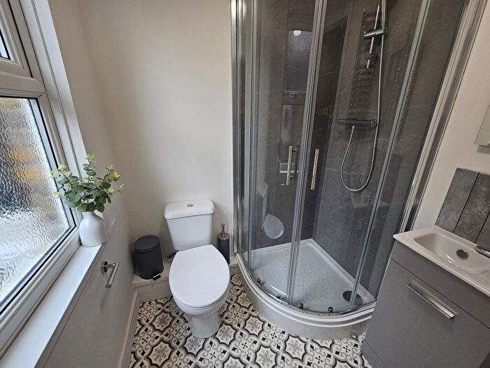 Flat To Rent In Douglas Road Maidstone., ME16