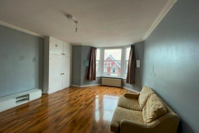 2 Bedroom Flat To Rent In Station Road, Blackpool, FY4