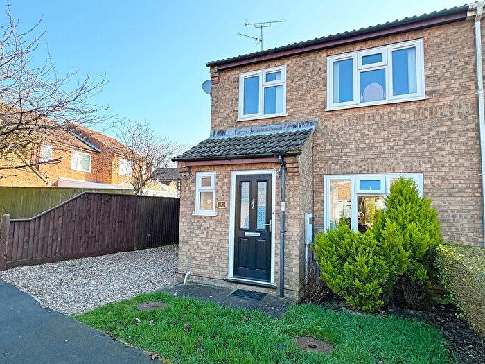 4 Bedroom Semi Detached House For Sale In Eden Close, Skegness, Lincolnshire, PE25