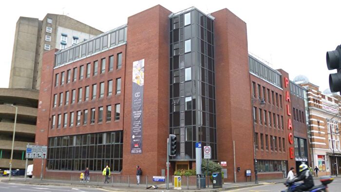 1 Bedroom Flat To Rent In Clarendon Road, Watford, WD17