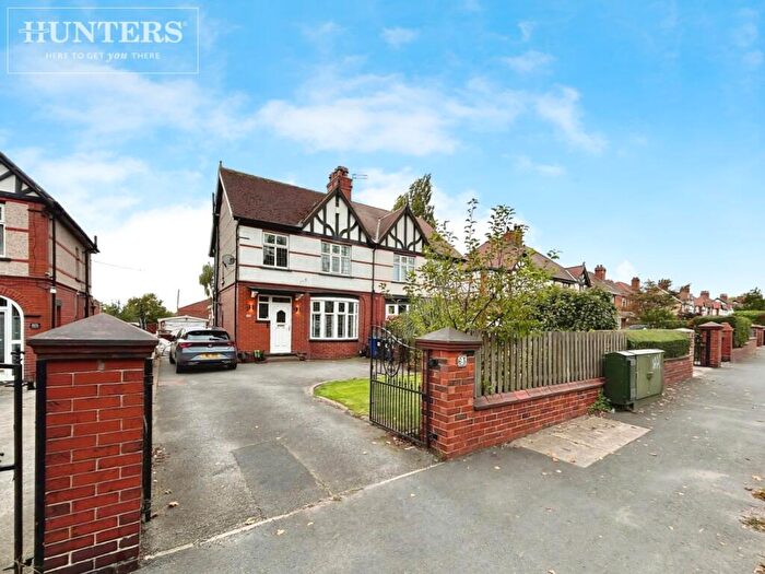 3 Bedroom Semi-Detached House For Sale In Laithes Lane, Barnsley, S71