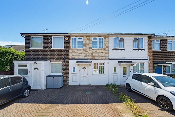 2 Bedroom Terraced House For Sale In Anderson Drive, Ashford, TW15