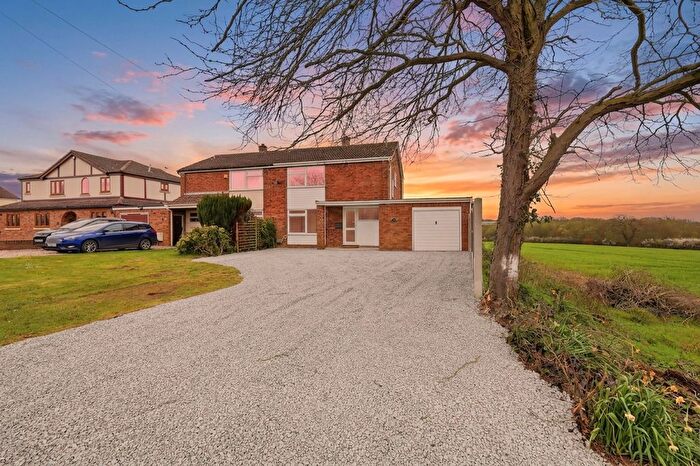 3 Bedroom Semi-Detached House For Sale In Nine Ashes Road, Stondon Massey, CM15