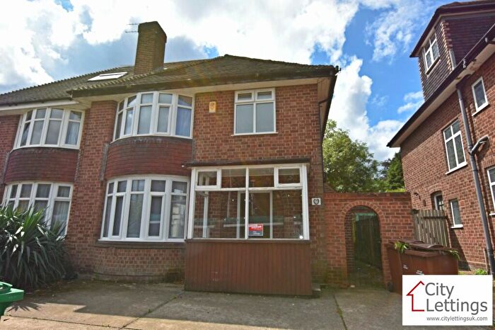 4 Bedroom Semi Detached House To Rent In Waverley Street, Nottingham, NG7